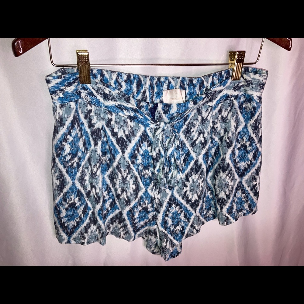 SKIES ARE BLUE WOMEN’S SHORTS💕SIZE L💕 - Picture 2 of 3